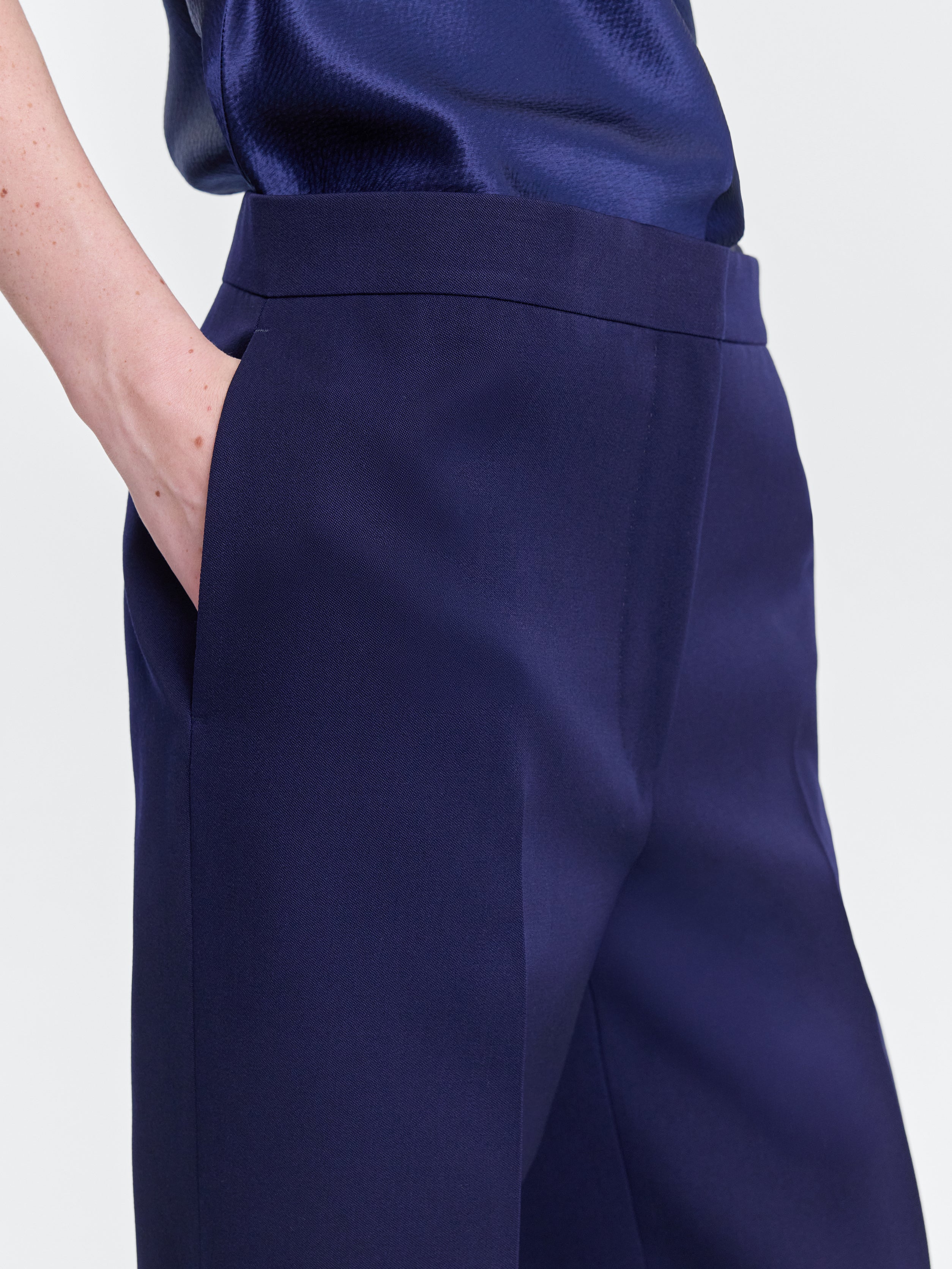 Agel Trouser in Prussian Blue